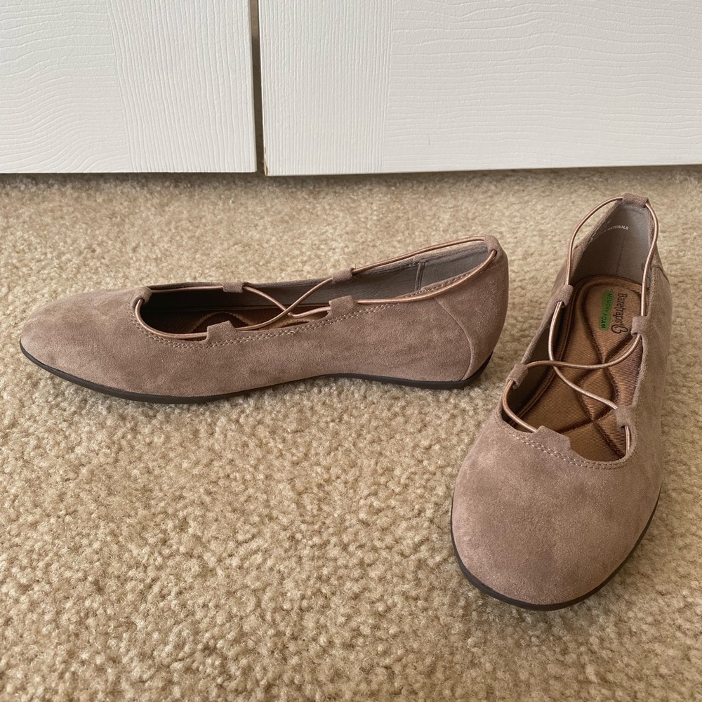 9.5 M Womens memory foam slip on shoes